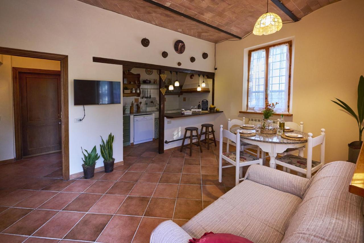 La Tavernetta Di Alessia Apartment Siena Luaran gambar